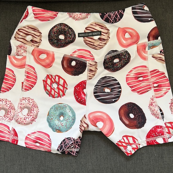 Muscles and Donuts biker shorts - Picture 3 of 4